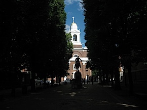 walkingboston08.jpg